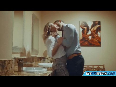 ❤️ Nalika pirang busty seduces anjeun dina restroom umum ️❌ vk porno dina su.xywewl.top ️❤
